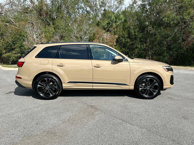 new 2025 Audi Q7 car, priced at $77,735