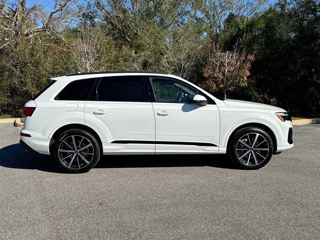 used 2025 Audi Q7 car, priced at $58,988