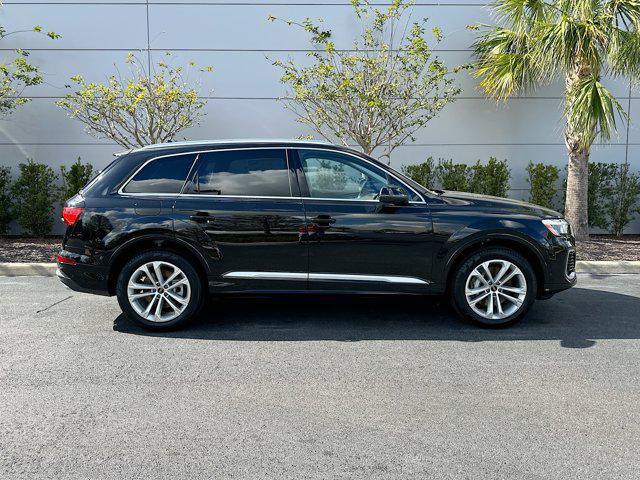 new 2025 Audi Q7 car, priced at $65,600