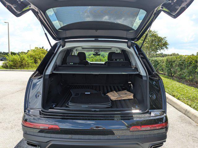 new 2025 Audi Q7 car, priced at $78,900