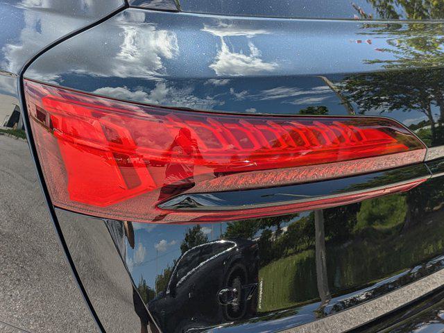 new 2025 Audi Q7 car, priced at $78,900