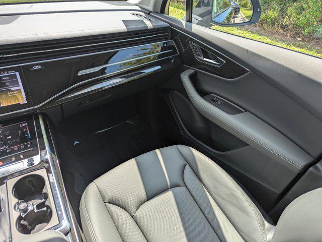 new 2025 Audi Q7 car, priced at $78,900
