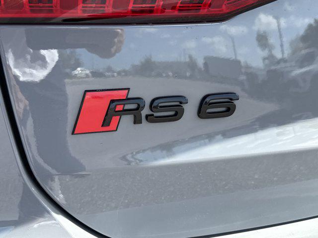 new 2025 Audi RS 6 Avant car, priced at $145,165