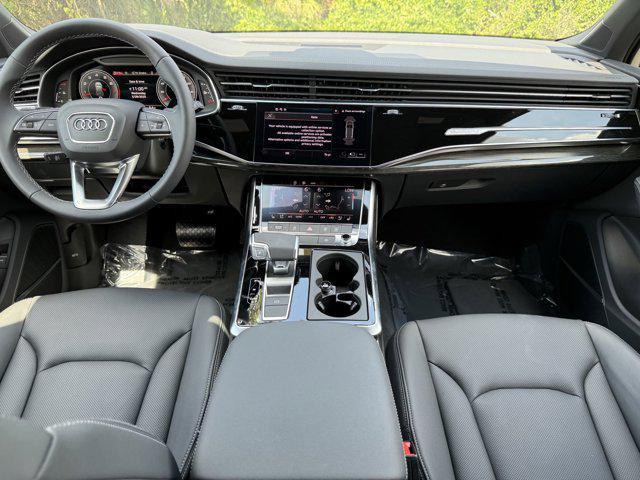 new 2025 Audi Q7 car, priced at $77,750