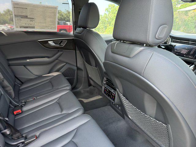 new 2025 Audi Q7 car, priced at $77,750