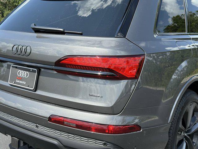 new 2025 Audi Q7 car, priced at $77,750
