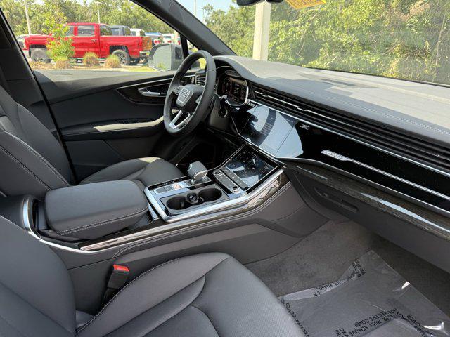 new 2025 Audi Q7 car, priced at $77,750