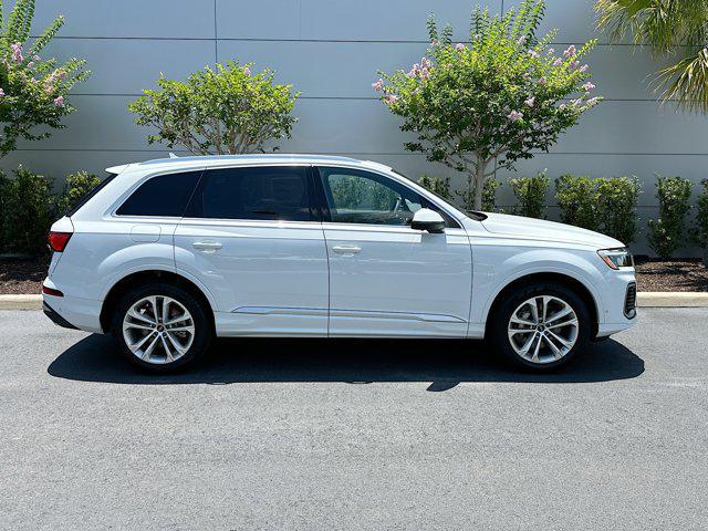 new 2025 Audi Q7 car, priced at $67,350