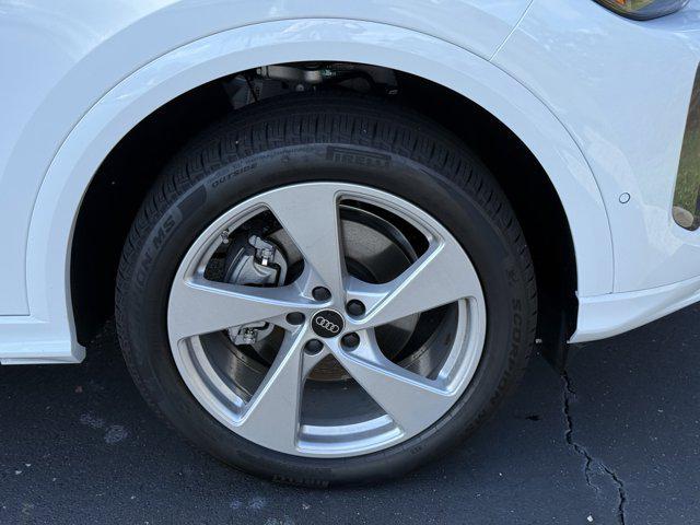 new 2025 Audi Q5 car, priced at $60,975