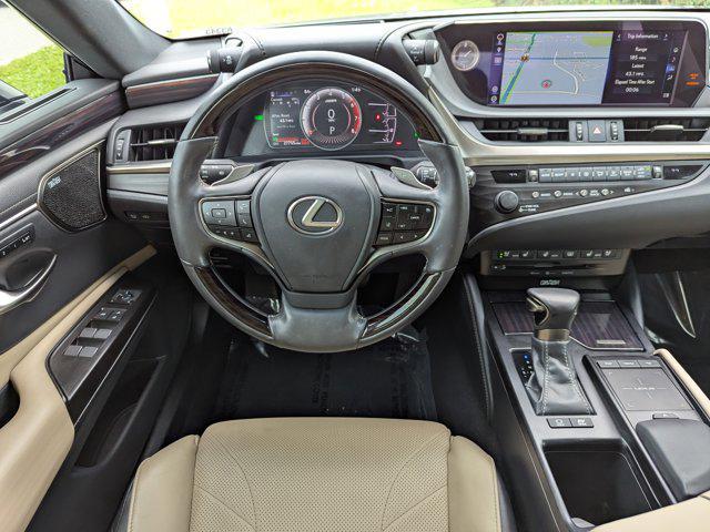 used 2019 Lexus ES 300h car, priced at $33,988