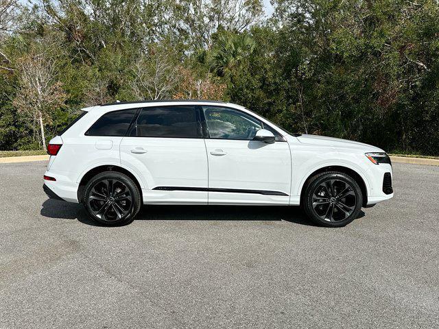 new 2025 Audi Q7 car, priced at $77,750