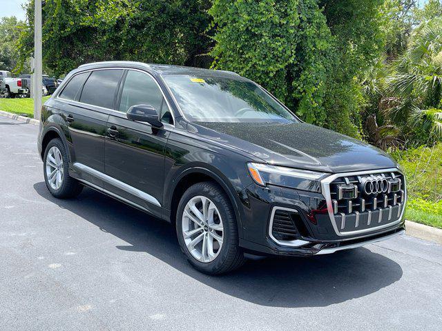 new 2025 Audi Q7 car, priced at $75,925