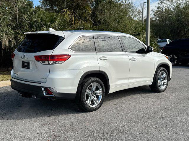 used 2018 Toyota Highlander car, priced at $25,588