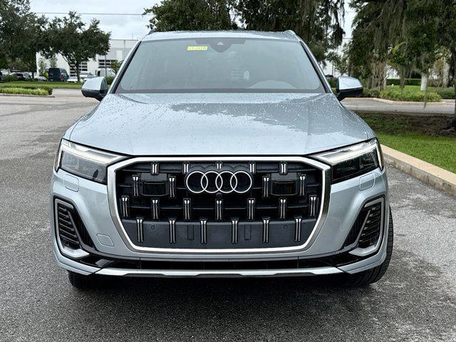 new 2025 Audi Q7 car, priced at $71,930