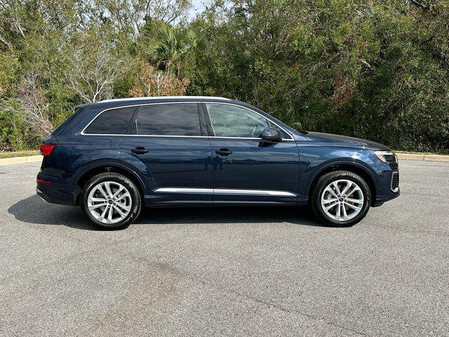 new 2025 Audi Q7 car, priced at $65,455