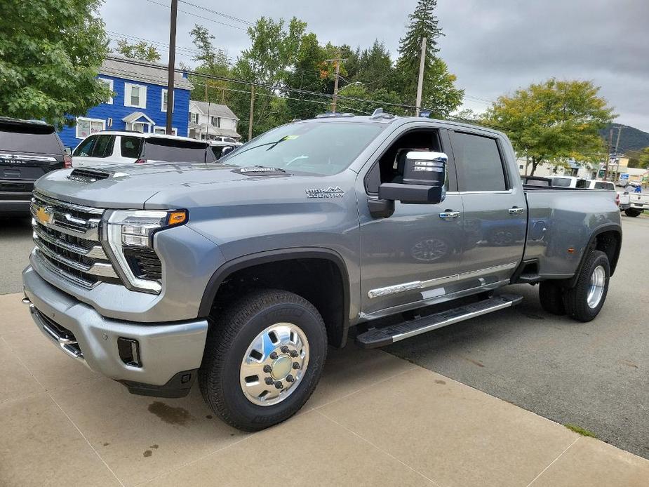 new 2025 Chevrolet Silverado 3500 car, priced at $90,265