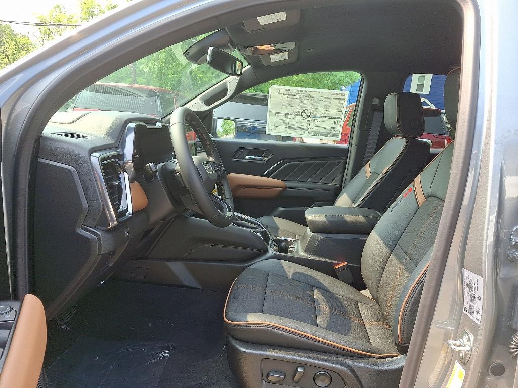 new 2025 GMC Canyon car, priced at $48,425
