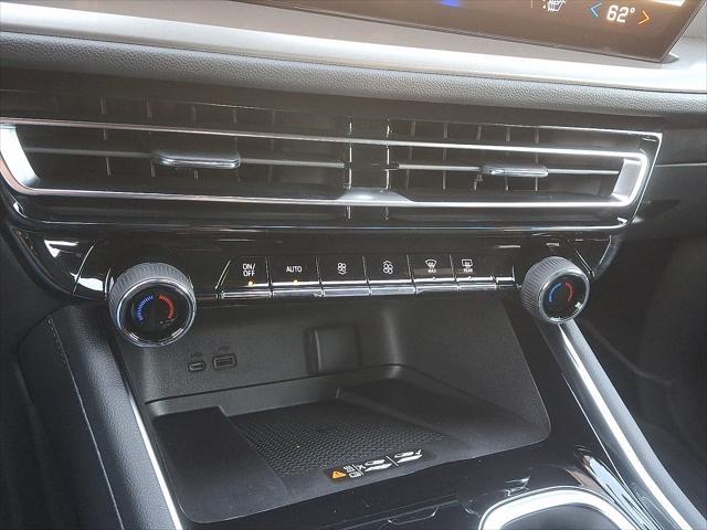 new 2025 Chevrolet Traverse car, priced at $45,890