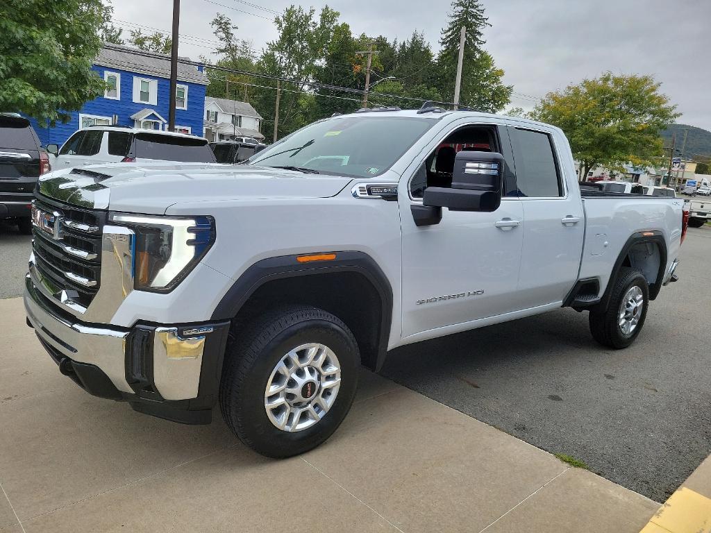 new 2025 GMC Sierra 2500 car, priced at $59,880