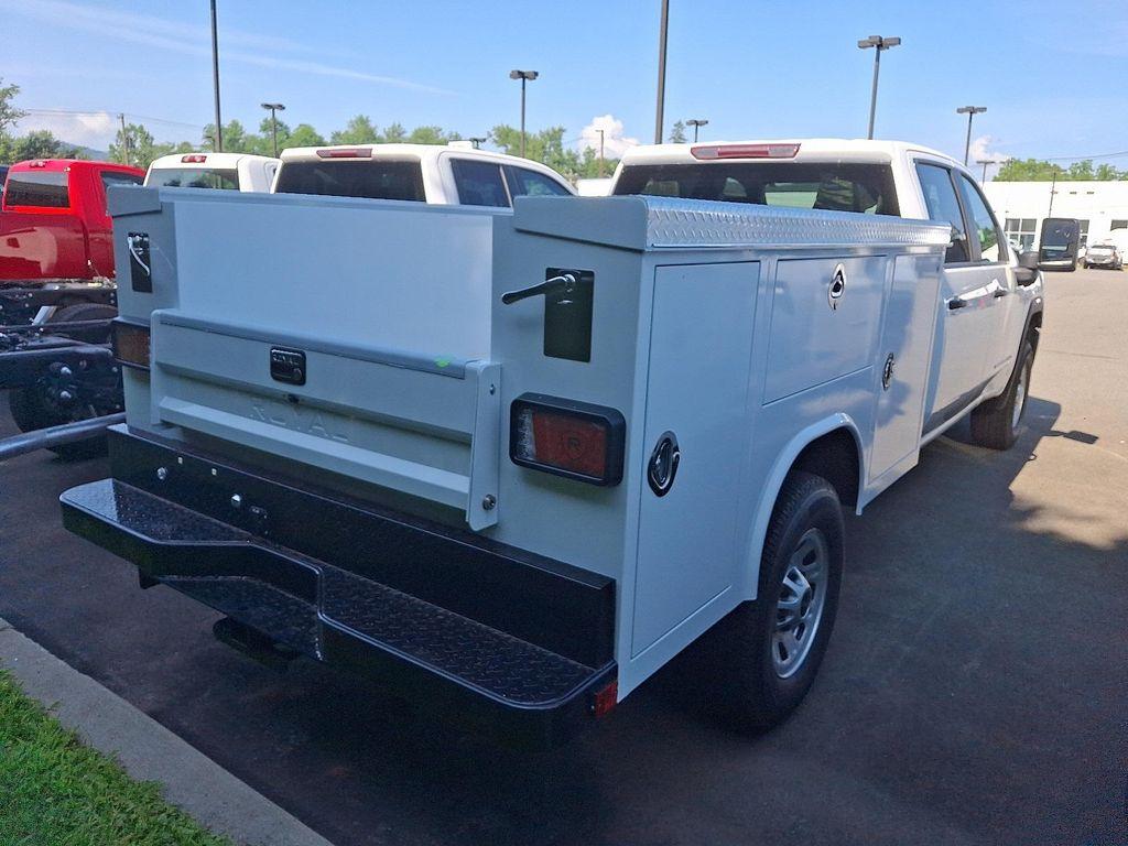 new 2025 GMC Sierra 3500 car, priced at $56,630