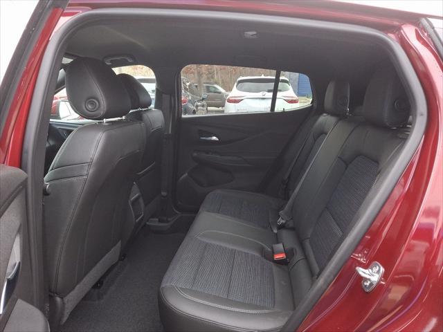 new 2025 Buick Envista car, priced at $27,515