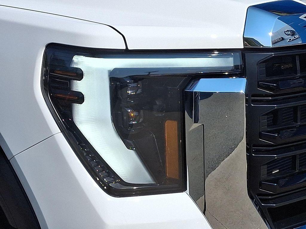 new 2025 GMC Sierra 3500 car, priced at $51,495