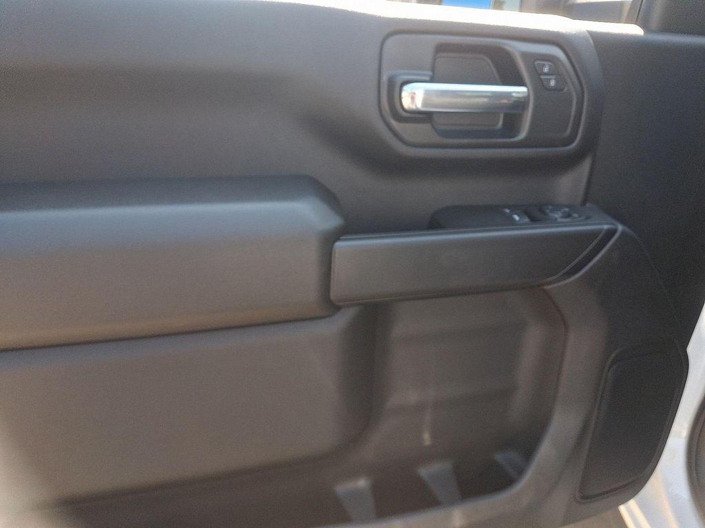 new 2025 GMC Sierra 3500 car, priced at $51,495