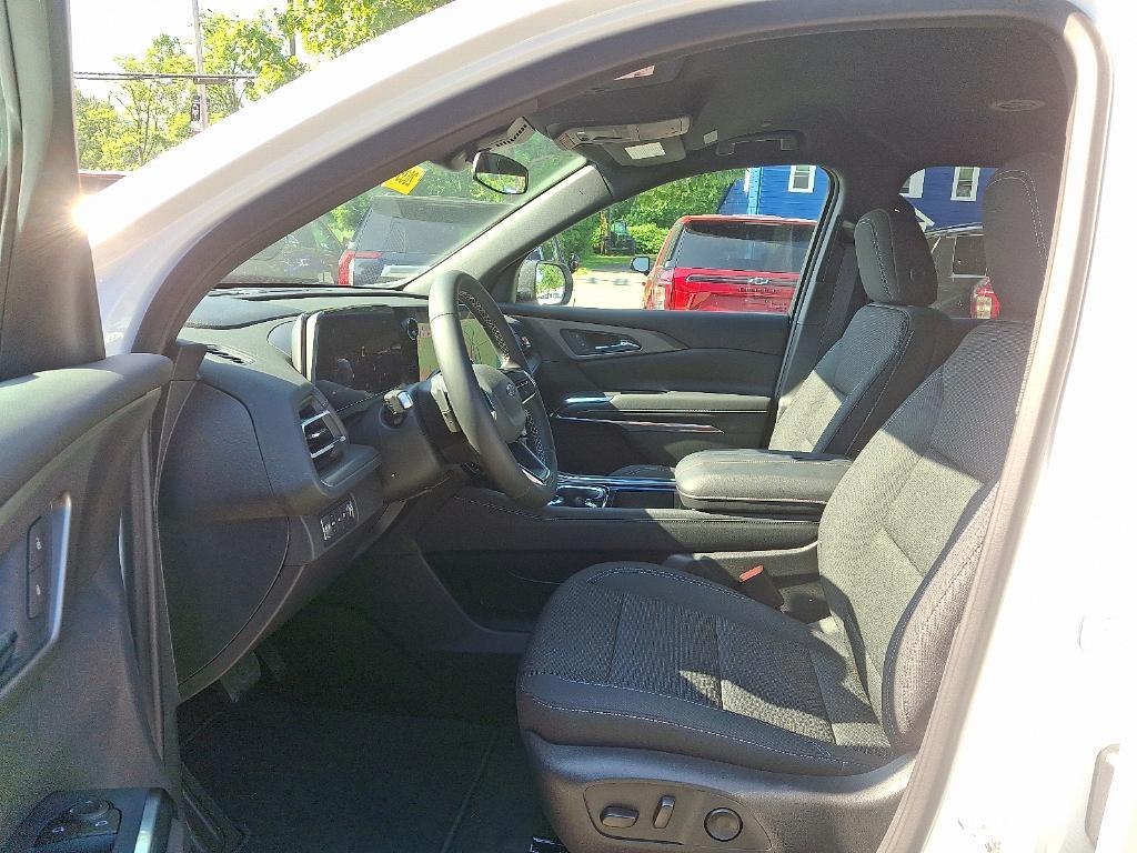 new 2025 Chevrolet Traverse car, priced at $46,980