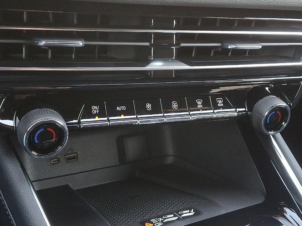 new 2025 Chevrolet Traverse car, priced at $46,980