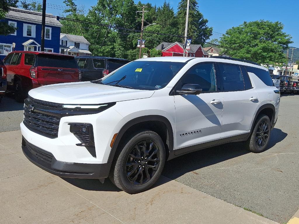 new 2025 Chevrolet Traverse car, priced at $46,980
