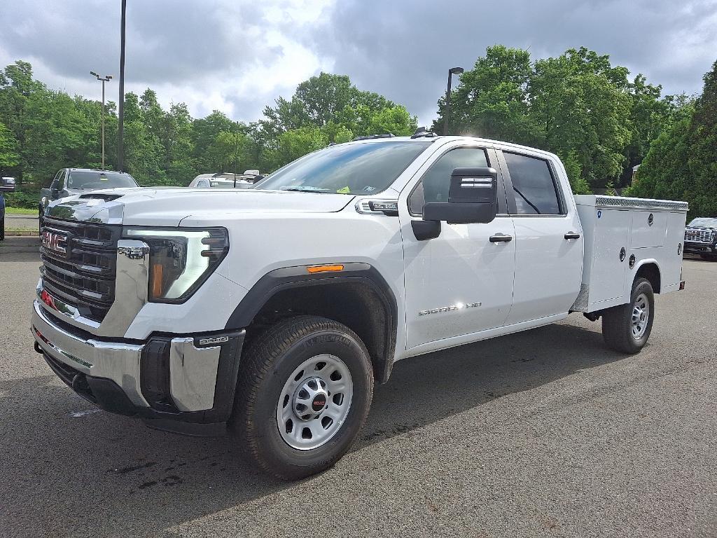 new 2025 GMC Sierra 3500 car, priced at $56,530