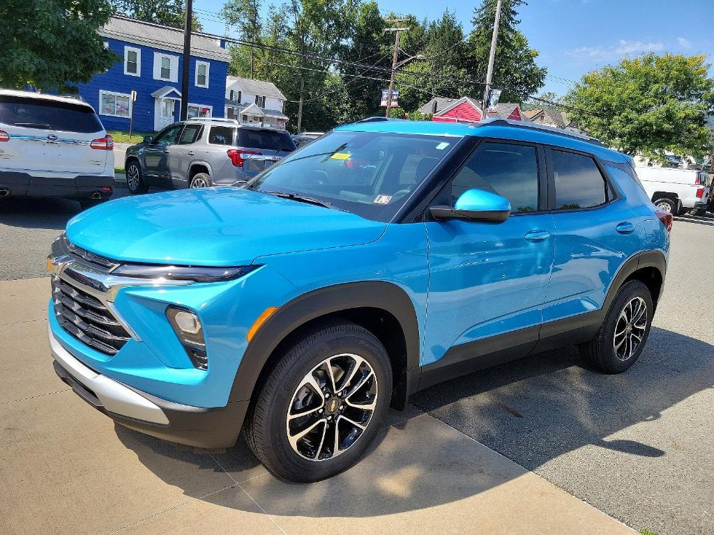 new 2025 Chevrolet TrailBlazer car, priced at $29,270