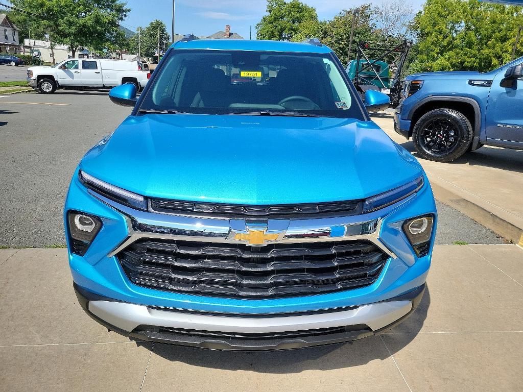 new 2025 Chevrolet TrailBlazer car, priced at $29,270