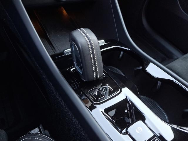 used 2022 Volvo XC40 car, priced at $35,990