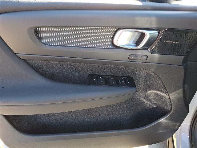 used 2022 Volvo XC40 car, priced at $35,990