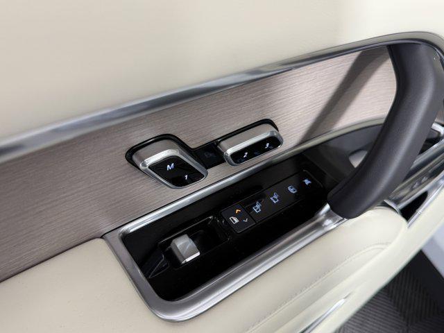 new 2025 Land Rover Range Rover car, priced at $150,251