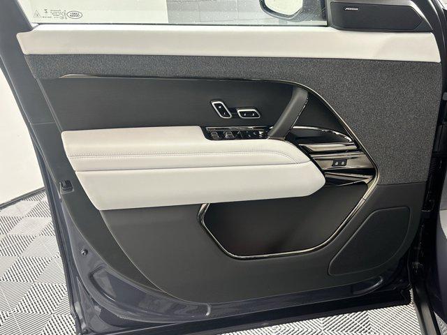 new 2025 Land Rover Range Rover Sport car, priced at $92,690