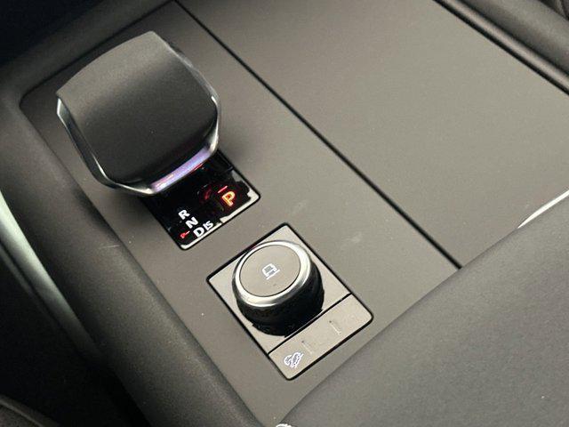 used 2024 Land Rover Discovery car, priced at $65,991