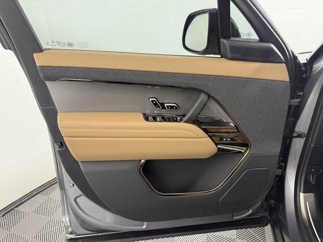 new 2025 Land Rover Range Rover Sport car, priced at $92,651