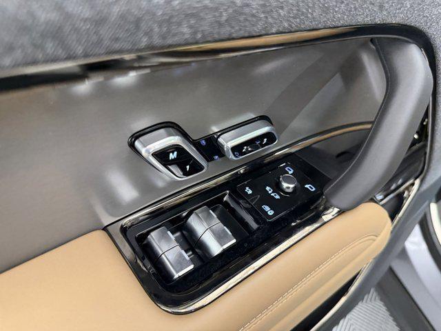 new 2025 Land Rover Range Rover Sport car, priced at $92,651