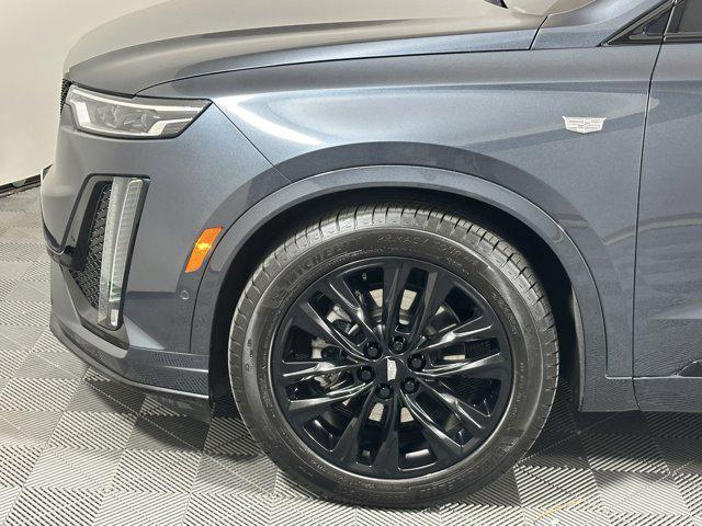 used 2021 Cadillac XT6 car, priced at $32,996