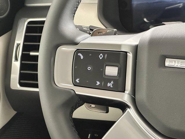 new 2025 Land Rover Discovery car, priced at $70,768