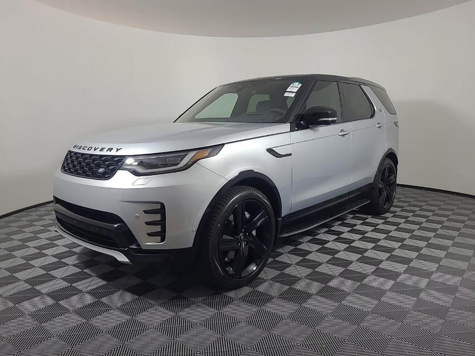 new 2024 Land Rover Discovery car, priced at $75,808