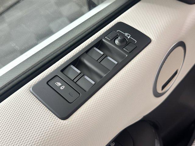new 2025 Land Rover Discovery car, priced at $70,768