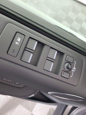 used 2024 Land Rover Discovery car, priced at $64,991
