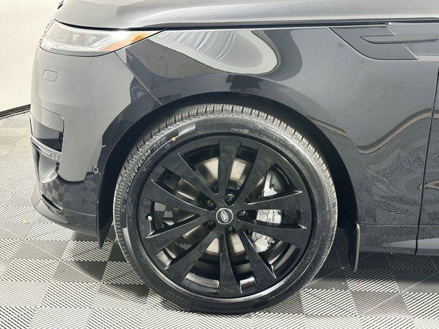new 2025 Land Rover Range Rover Sport car, priced at $118,655