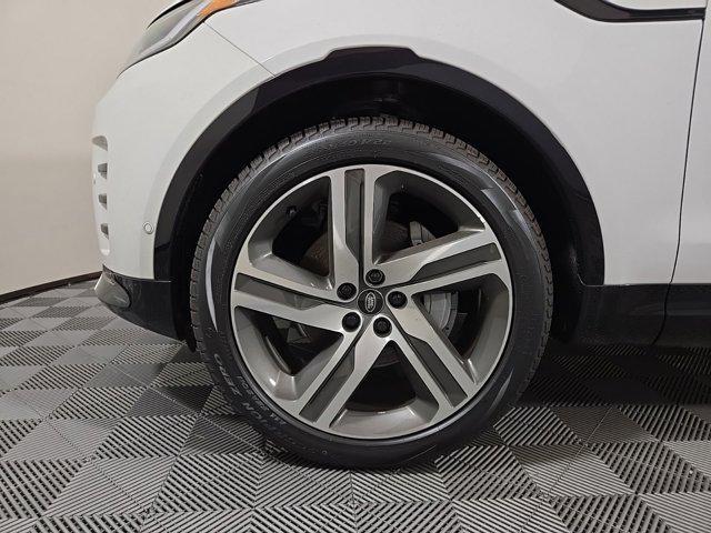 used 2024 Land Rover Discovery car, priced at $67,991