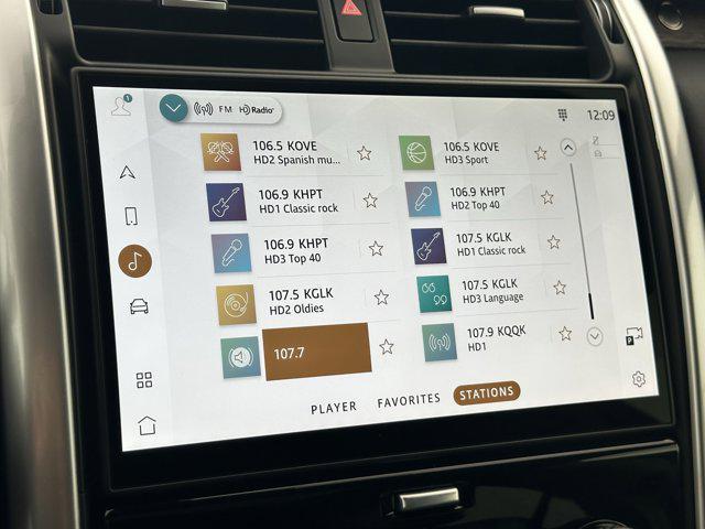 new 2025 Land Rover Discovery car, priced at $70,053