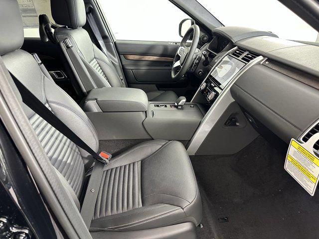 new 2025 Land Rover Discovery car, priced at $70,053