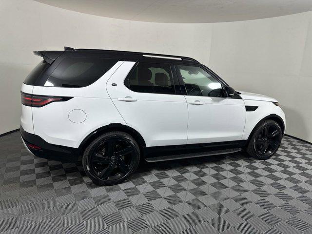 new 2025 Land Rover Discovery car, priced at $80,525